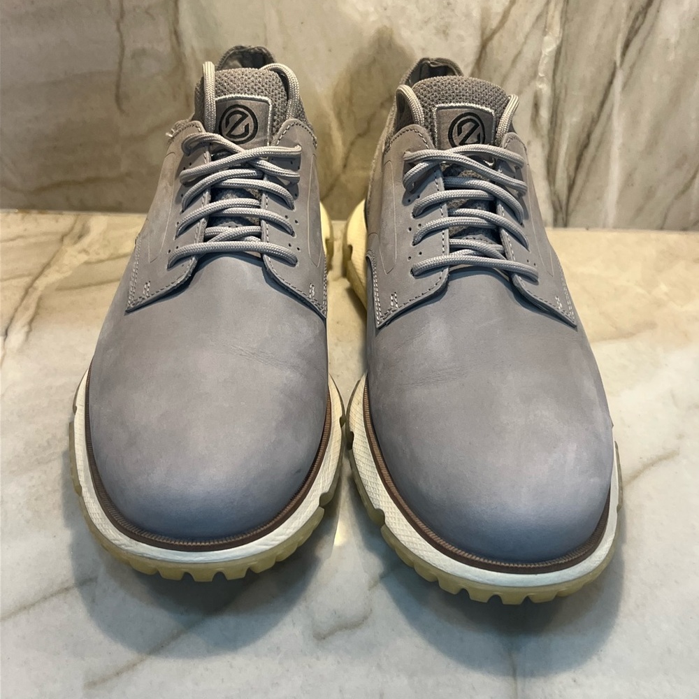 Men’s Cole Haan Light Gray Oxfords size 10